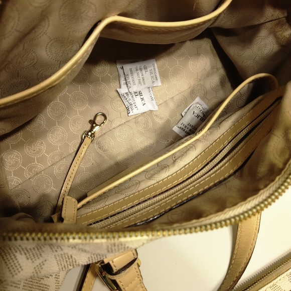 💥CLOSING Nov.1 SALE💥 Michael Kors MK Purse & matching Wallet - Picture 12 of 16